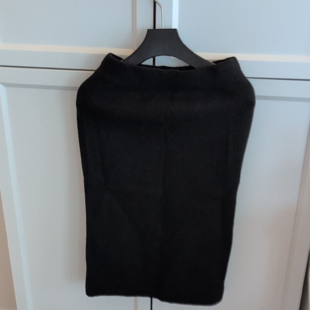 Black Knit Skirt